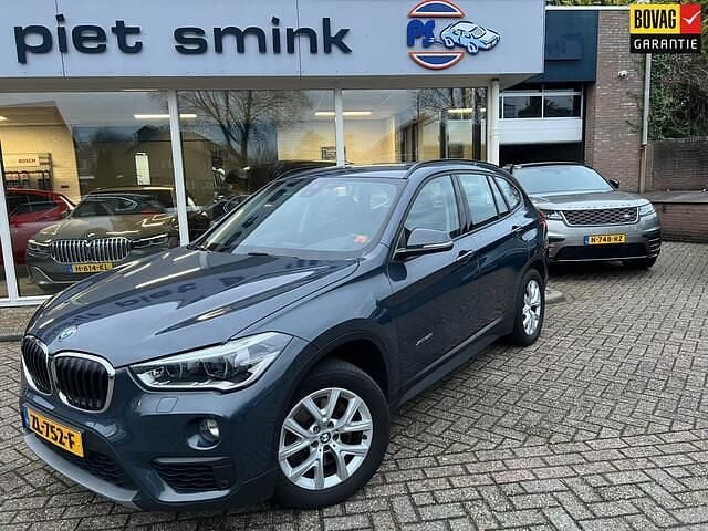 Grijs Gebruikt 2017 BMW X1 Executive SUV | € 17.900 (Super prijs) - Afbeelding 1/4