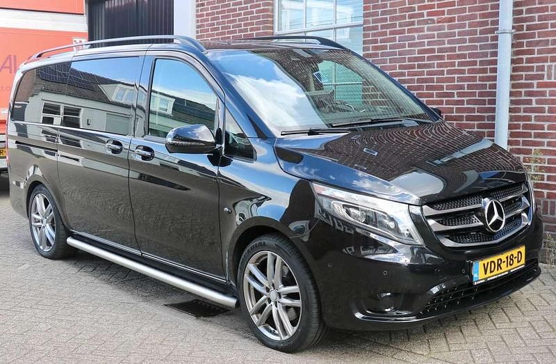 Zwart Gebruikt 2015 Mercedes Vito MPV | € 15.950 - Afbeelding 1/4