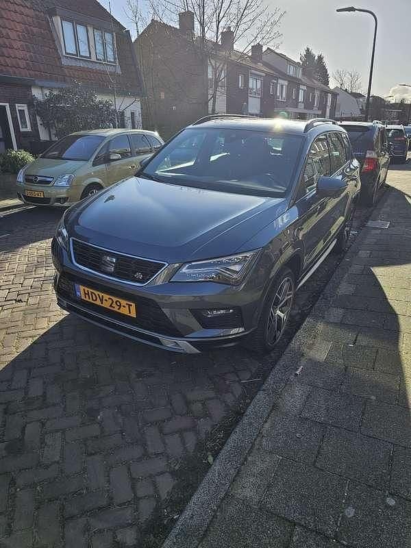 Grijs Gebruikt 2020 Seat Ateca FR SUV | € 20.950 (Super prijs) - Afbeelding 1/4