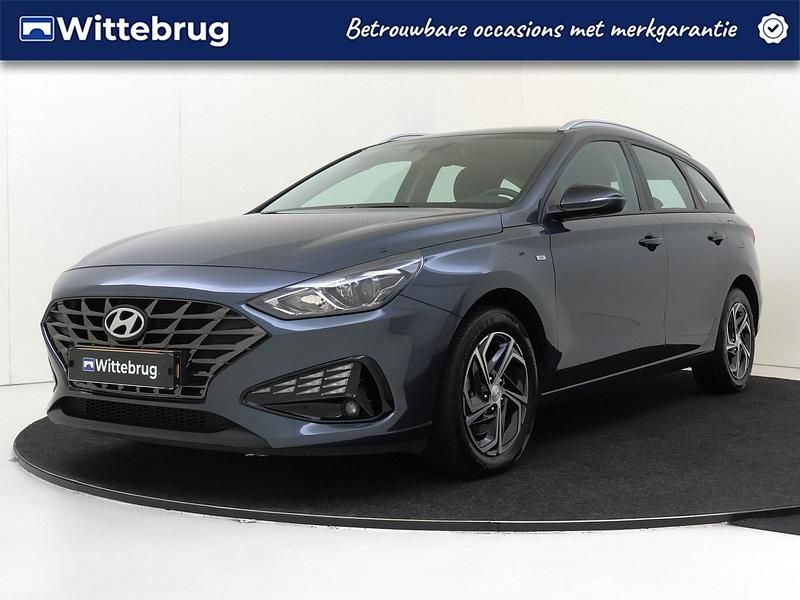 Blauw Occasion 2023 Hyundai i30 Comfort Stationwagen | € 19.925 (Eerlijke prijs) - Afbeelding 1/3