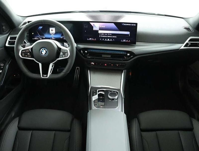 Occasion BMW 330e M Sport 292 PK (214 kW) 2025 Zwart Stationwagen