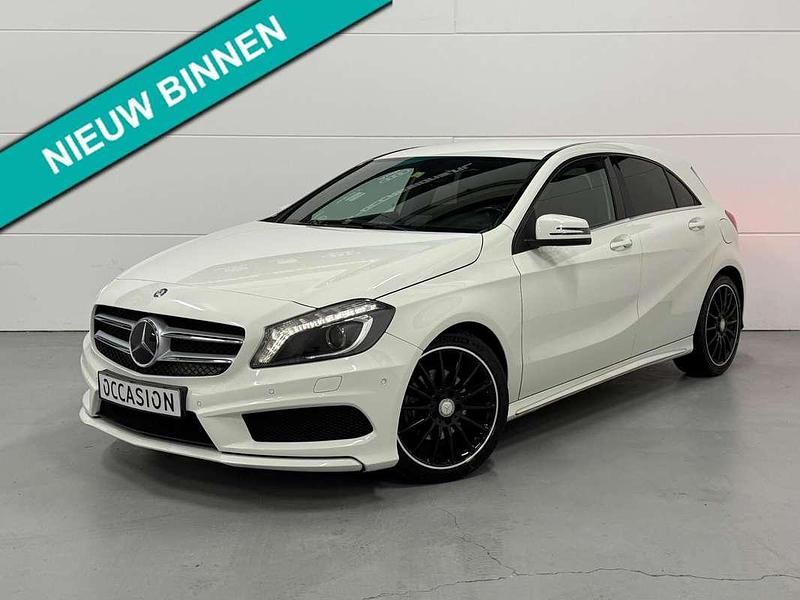 Wit Occasion 2014 Mercedes A180 AMG Hatchback | € 11.950 (Goede deal) - Afbeelding 1/4