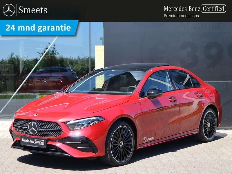 Rood Gebruikt 2025 Mercedes A250 AMG line Plus Sedan | € 46.777 - Afbeelding 1/4