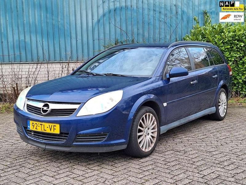 Blauw, metallic lak Gebruikt 2006 Opel Vectra Essentia Stationwagen | € 950 (Eerlijke prijs) - Afbeelding 1/4