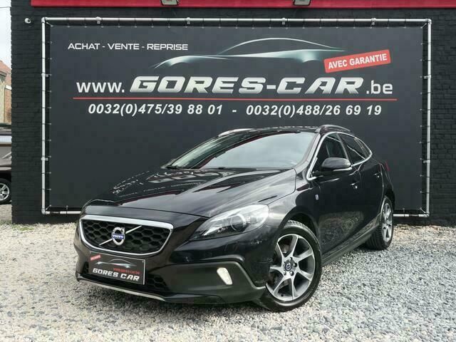 Zwart Gebruikt 2015 Volvo V40 CC Ocean Race Stationwagen | € 11.990 (Eerlijke prijs) - Afbeelding 1/4