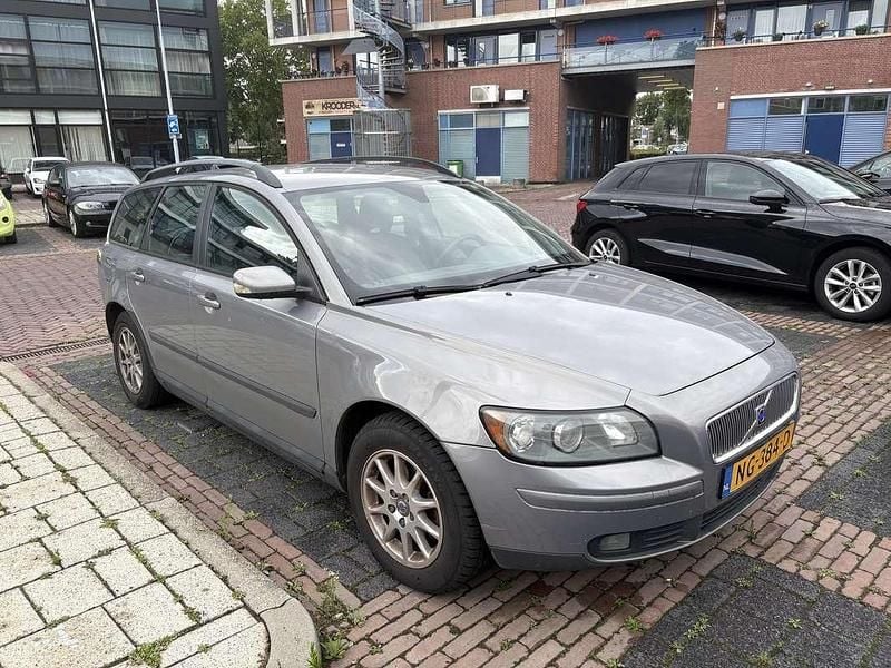 Grijs Gebruikt 2004 Volvo V50 Stationwagen | € 4.500 (Duur) - Afbeelding 1/4