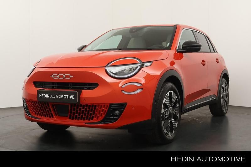 Oranje Nieuw 2025 Fiat 600E La Prima SUV | € 41.657 - Afbeelding 1/4