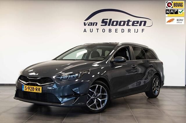 Grijs Occasion 2023 Kia Ceed Sportswagon Stationwagen | € 20.750 (Super prijs) - Afbeelding 1/4