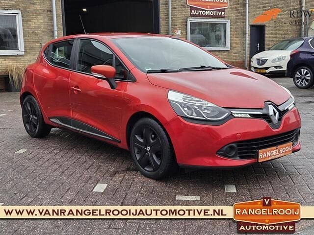 Occasion Renault Clio IV Expression 90 PK (66 kW) 2015 Rood Hatchback
