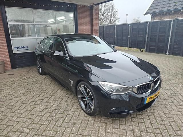Occasion BMW 320 Executive 2016 Zwart Hatchback