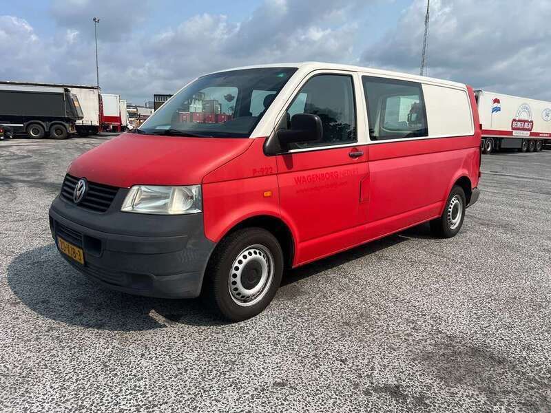 Rood Gebruikt 2007 VW T5 Van | € 2.500 - Afbeelding 1/4