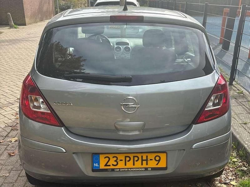 Occasion Opel Corsa Edition 86 PK (63 kW) 2011 MPV