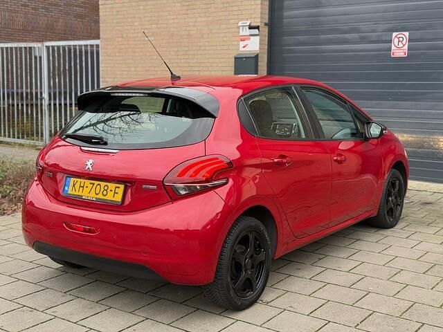 Occasion Peugeot 208 82 PK (60 kW) 2016 Rood (metallic) Hatchback