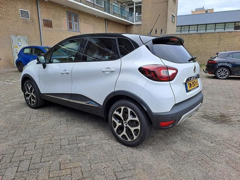 Wit Gebruikt 2018 Renault Captur Bose Edition SUV | € 11.950 (Eerlijke prijs) - Afbeelding 1/4