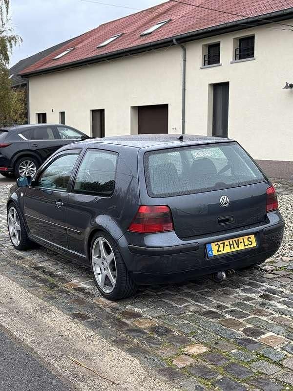 Blauw Gebruikt 2002 VW Golf IV Comfortline Sedan | € 1.800 (Goede deal) - Afbeelding 1/4