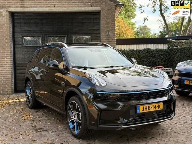 Zwart Nieuw 2025 Lynk & Co 01 SUV | € 33.950 (Eerlijke prijs) - Afbeelding 1/4