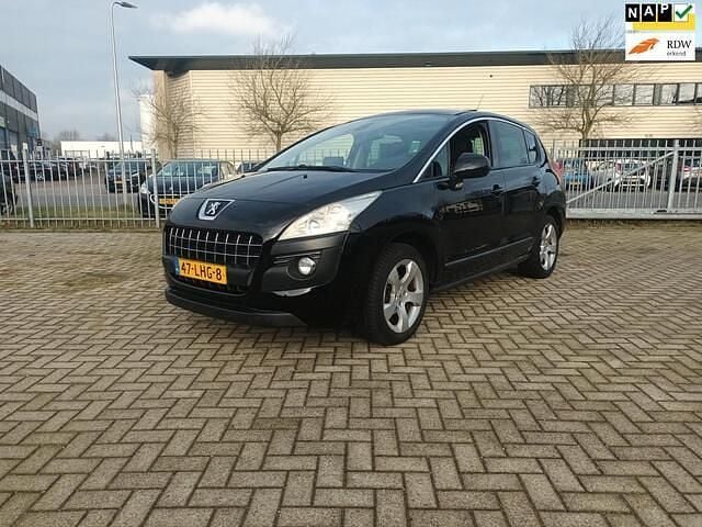 Zwart (metallic) Occasion 2010 Peugeot 3008 MPV | € 2.950 (Eerlijke prijs) - Afbeelding 1/4