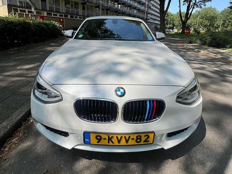 Wit Gebruikt 2013 BMW 114 Executive Hatchback | € 9.200 (Iets duurder) - Afbeelding 1/4