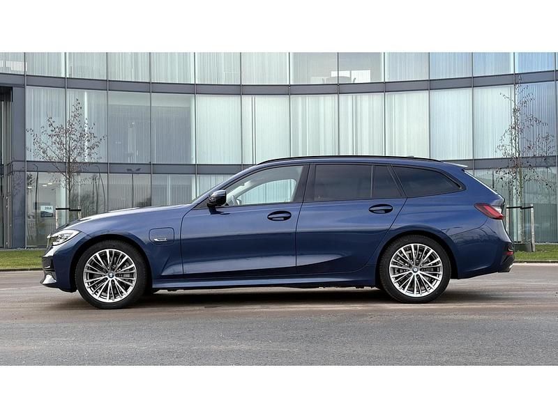 Occasion BMW 330 Executive 293 PK (215 kW) 2021 Blauw Stationwagen