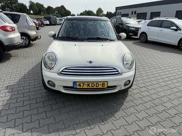 Wit Gebruikt 2009 Mini Cooper Clubman Stationwagen | € 1.950 (Super prijs) - Afbeelding 1/4
