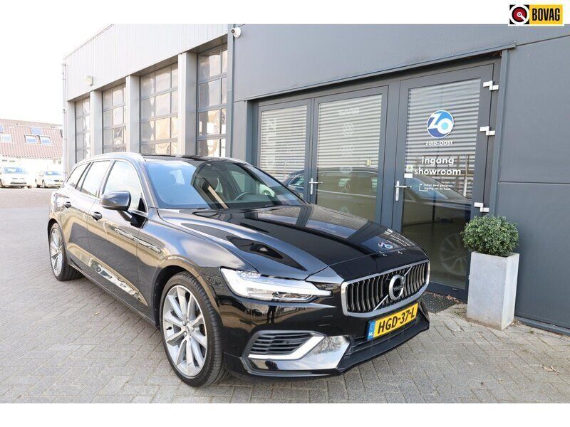 Zwart Gebruikt 2021 Volvo V60 R-Design Stationwagen | € 35.450 (Goede deal) - Afbeelding 1/4