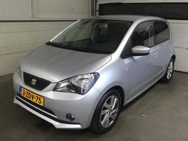 Grijs Gebruikt 2015 Seat Mii Sport Hatchback | € 7.445 (Eerlijke prijs) - Afbeelding 1/4