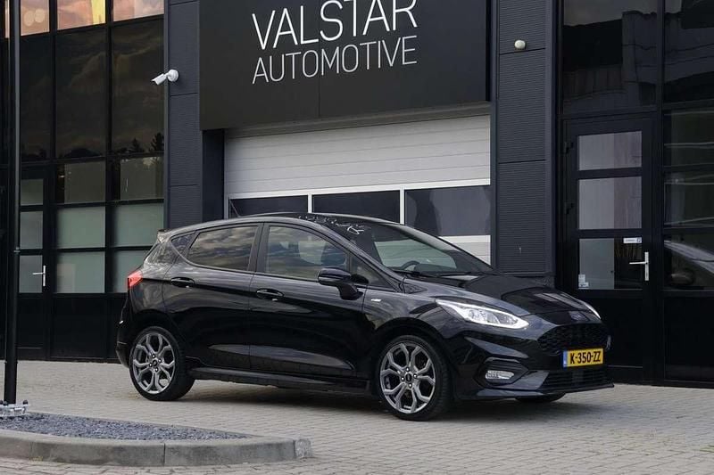 Zwart Gebruikt 2018 Ford Fiesta ST-Line Hatchback | € 12.570 (Goede deal) - Afbeelding 1/4