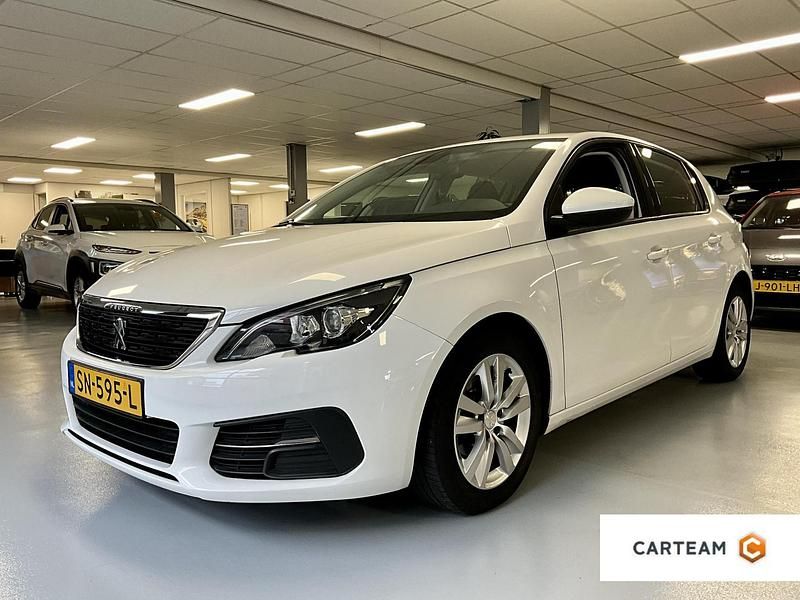 Wit Gebruikt 2018 Peugeot 308 Active Hatchback | € 10.950 (Eerlijke prijs) - Afbeelding 1/4