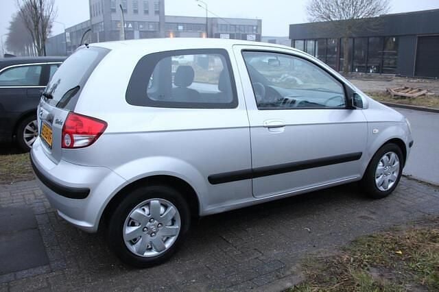Occasion Hyundai Getz GLS 105 PK (77 kW) 2003 Grijs Hatchback