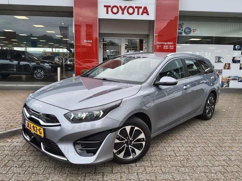Zilver Gebruikt 2022 Kia Ceed Stationwagen | € 23.600 (Goede deal) - Afbeelding 1/4