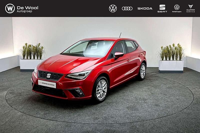 Occasion Seat Ibiza Business 116 PK (85 kW) 2024 Desire red Hatchback
