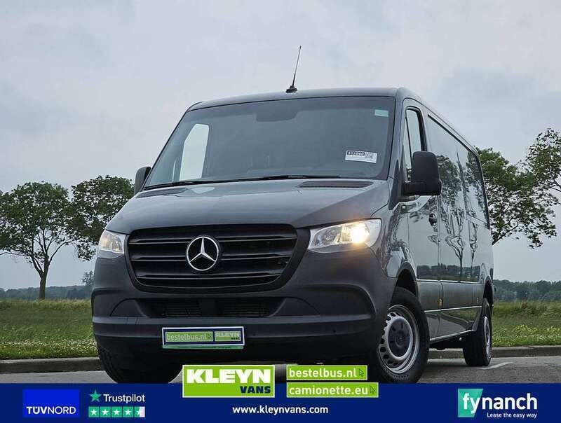 Grijs Gebruikt 2020 Mercedes Sprinter Van | € 22.900 (Goede deal) - Afbeelding 1/3