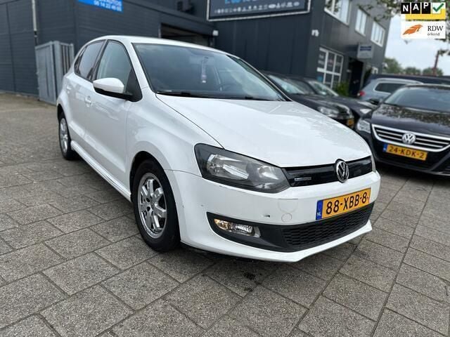 Wit Gebruikt 2012 VW Polo Comfortline Hatchback | € 2.999 (Eerlijke prijs) - Afbeelding 1/4