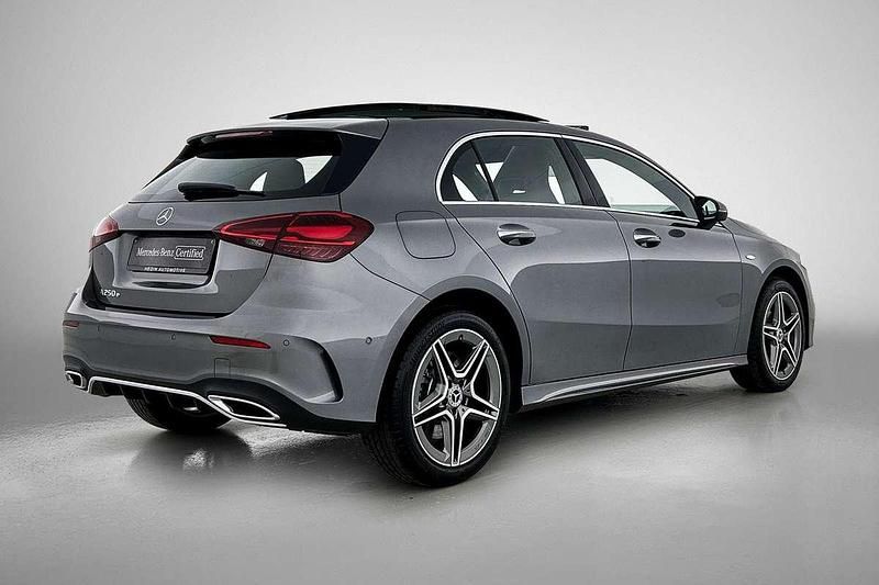Occasion Mercedes A250 Advanced Plus 218 PK (160 kW) 2025 Grijs Hatchback