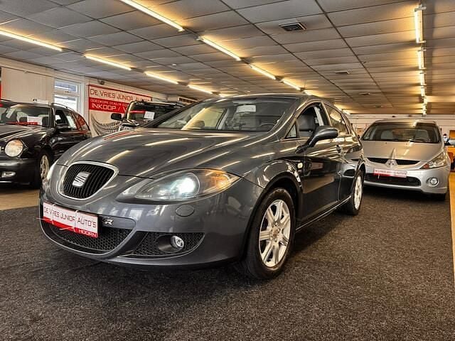 Grijs Occasion 2006 Seat Leon Sport Hatchback | € 2.499 (Eerlijke prijs) - Afbeelding 1/4
