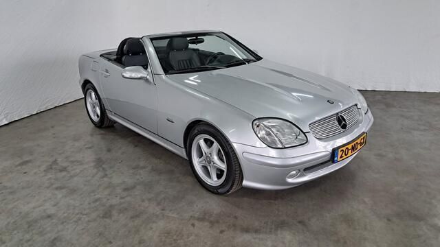Grijs Gebruikt 2003 Mercedes SLK200 Edition Cabriolet | € 7.950 (Eerlijke prijs) - Afbeelding 1/4