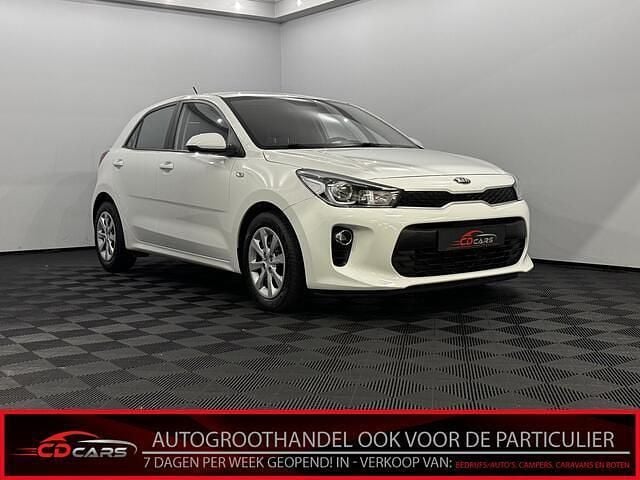 Wit Occasion 2018 Kia Rio Air Hatchback | € 9.950 (Goede deal) - Afbeelding 1/4