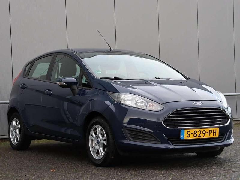 Occasion Ford Fiesta Titanium 101 PK (74 kW) 2013 Blauw Hatchback
