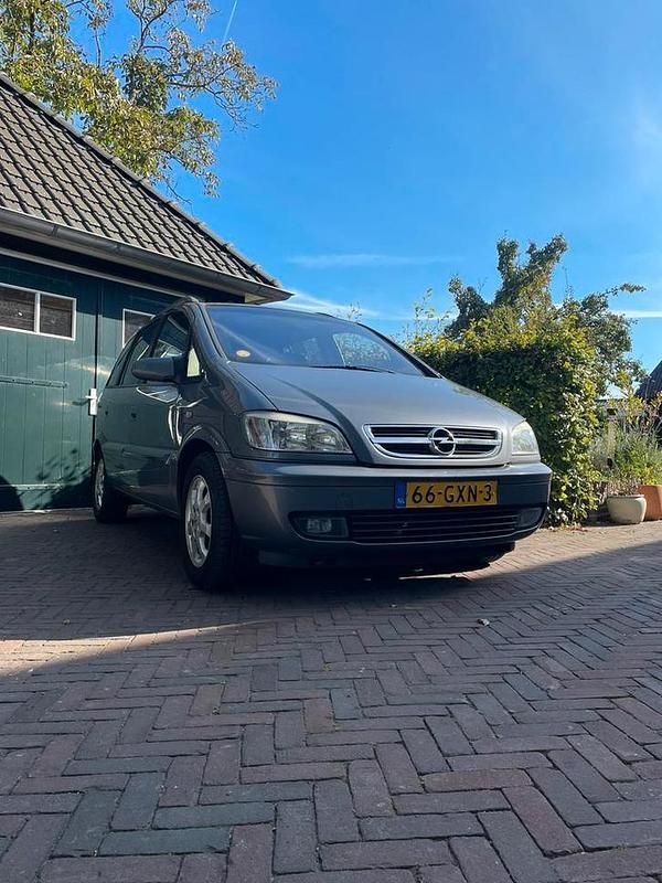 Gebruikt 2005 Opel Zafira MPV | € 1.300 (Goede deal) - Afbeelding 1/4