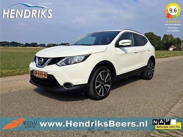 Wit Gebruikt 2015 Nissan Qashqai Tekna SUV | € 12.995 (Goede deal) - Afbeelding 1/4