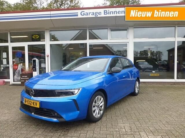 Blauw Gebruikt 2022 Opel Astra Edition Hatchback | € 17.950 (Eerlijke prijs) - Afbeelding 1/4