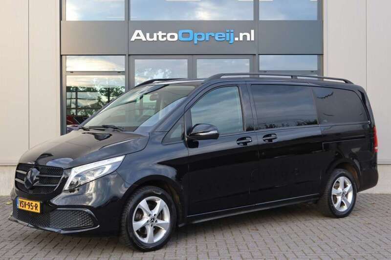 Zwart Gebruikt 2020 Mercedes V220 Avantgarde MPV | € 44.995 (Goede deal) - Afbeelding 1/4