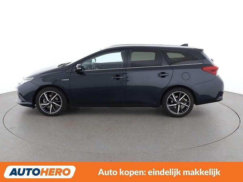 Occasion Toyota Auris Hybrid Style 99 PK (72 kW) 2017 Blauw Stationwagen