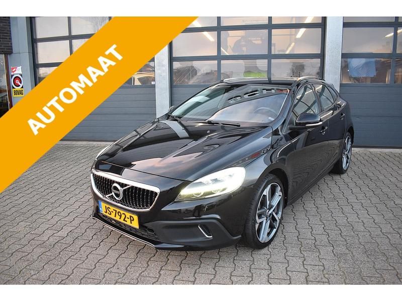 Zwart, metallic lak Gebruikt 2016 Volvo V40 CC Stationwagen | € 16.835 (Eerlijke prijs) - Afbeelding 1/4