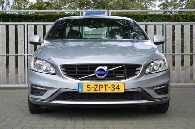 Occasion Volvo S60 R-Design 150 PK (110 kW) 2015 Grijs Sedan