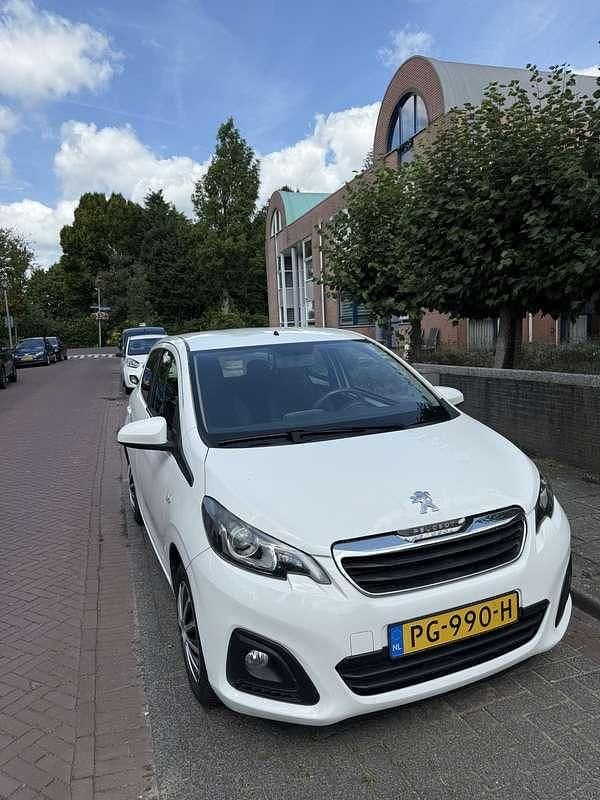 Wit Gebruikt 2017 Peugeot 108 Active Hatchback | € 5.850 (Eerlijke prijs) - Afbeelding 1/4