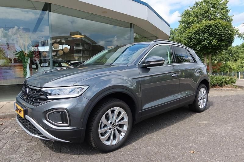 Grijs Gebruikt 2025 VW T-Roc Edition SUV | € 36.800 (Eerlijke prijs) - Afbeelding 1/4