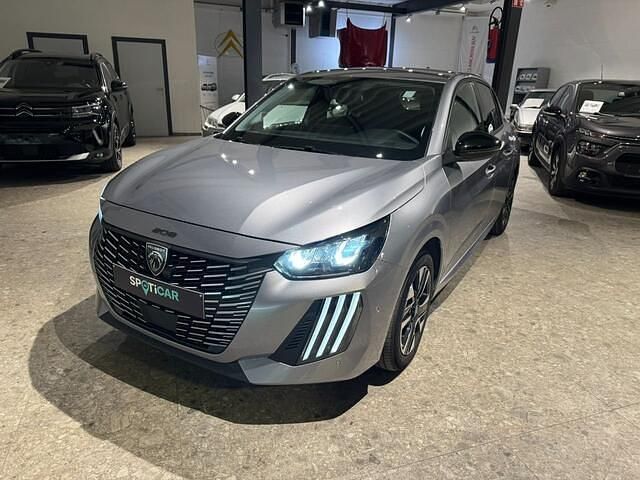 Grijs Gebruikt 2025 Peugeot 208 Allure Hatchback | € 19.500 (Super prijs) - Afbeelding 1/4