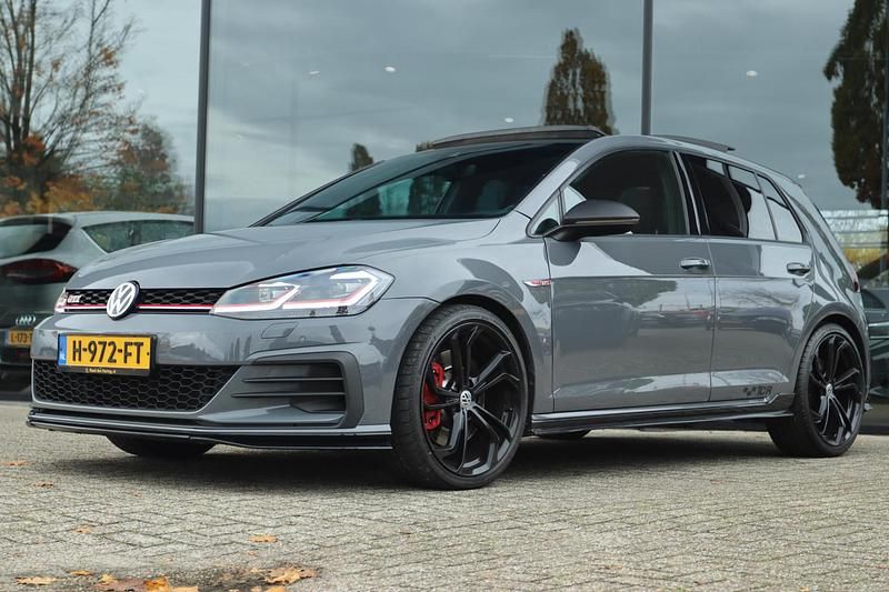 Grijs Gebruikt 2019 VW Golf VII GTI Hatchback | € 27.900 (Eerlijke prijs) - Afbeelding 1/4
