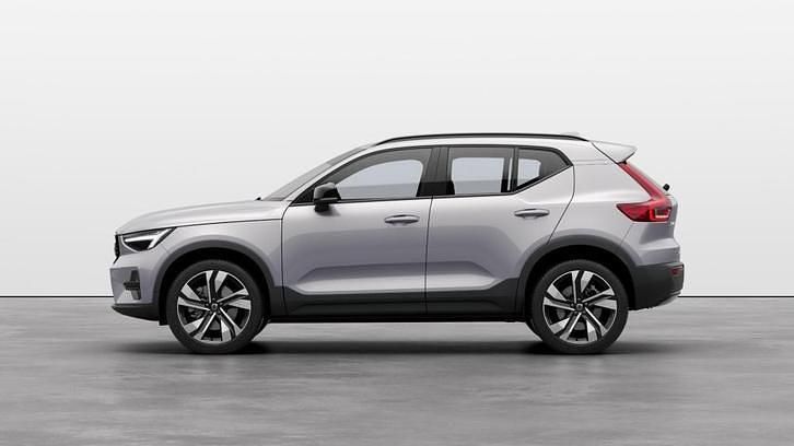 Nieuw Volvo XC40 Plus 144 kW (197 PK) 2025 SUV